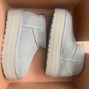 UGG Fluffy Gray Interior Boots